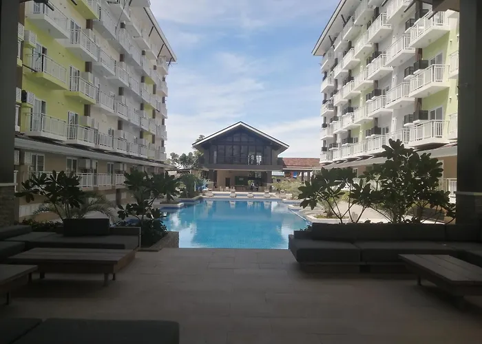 Condo Azur Suites A326 Amani Resorts Residences , 5 Minutes Airport, Netflix, Stylish, Cozy With Luxurious Swimming Pool
